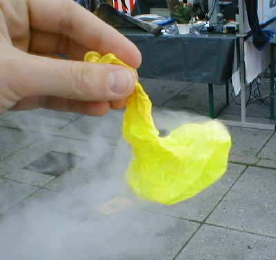 Billede af ballon i flydende kvælstof